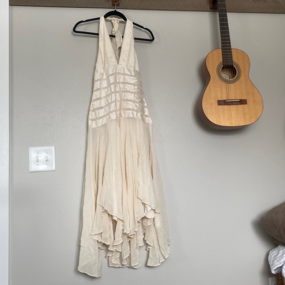 BCBG MazAzria Silk cream dress size 6